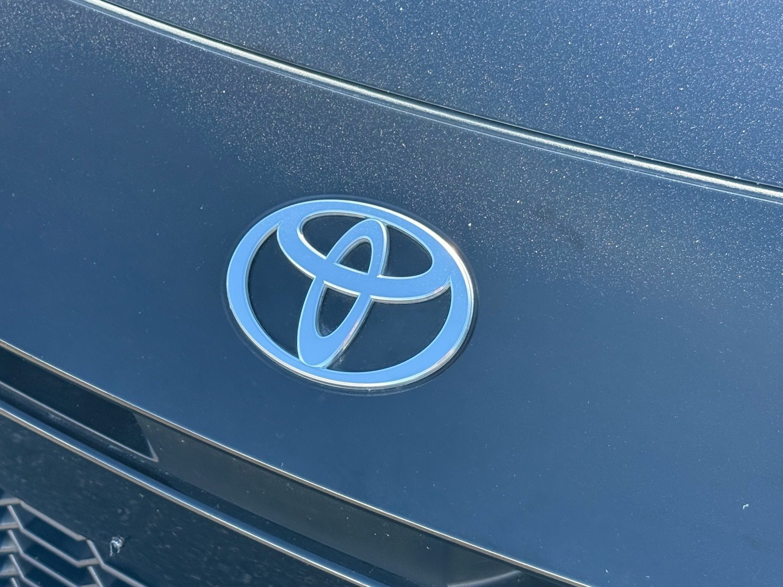 Used 2025 Toyota Camry SE FWD image 33