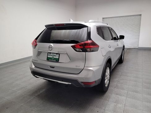 Used 2019 Nissan Rogue SV FWD image 7