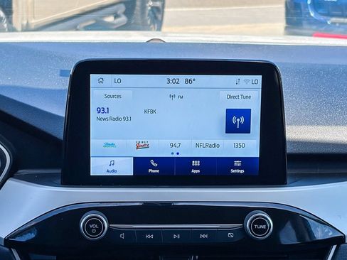 Used 2022 Ford Escape SE w/ SE Sport Appearance Package FWD image 17