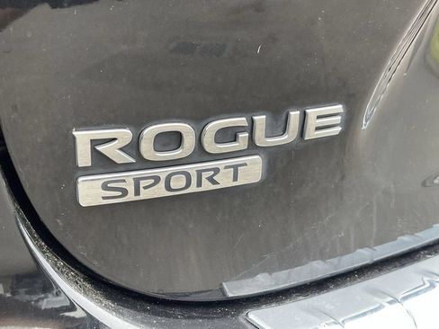 Used 2021 Nissan Rogue Sport SL AWD/4WD image 32