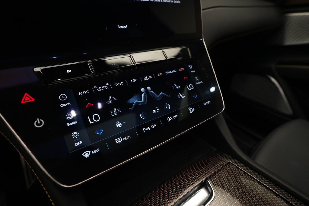 Used 2023 Maserati Grecale Modena AWD/4WD image 22