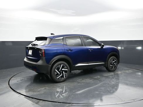New 2026 Nissan Kicks SV w/ SV Premium Package AWD/4WD image 7