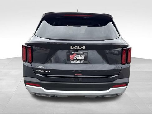 New 2026 Kia Sorento LX FWD image 4