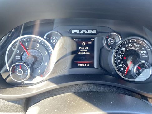 Used 2024 RAM 2500 Tradesman w/ Chrome Appearance Group image 10