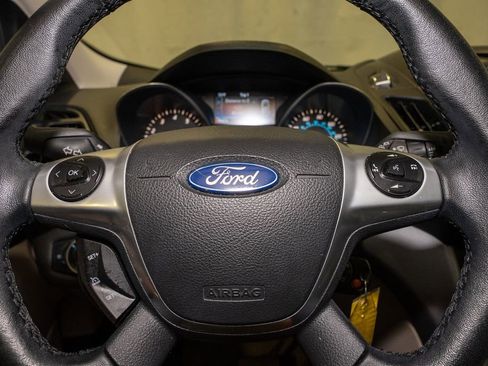 Used 2015 Ford Escape SE w/ Equipment Group 201A image 17