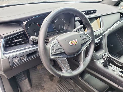 Certified 2023 Cadillac XT5 Premium Luxury w/ LPO, Floor Liner Package AWD/4WD image 21