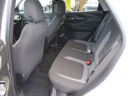 Certified 2022 Chevrolet TrailBlazer LT w/ Driver Confidence Package image 12