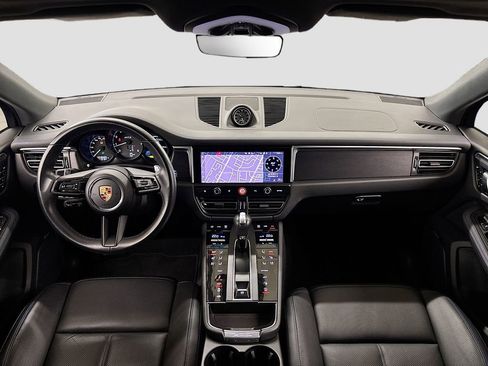 Used 2023 Porsche Macan GTS image 9