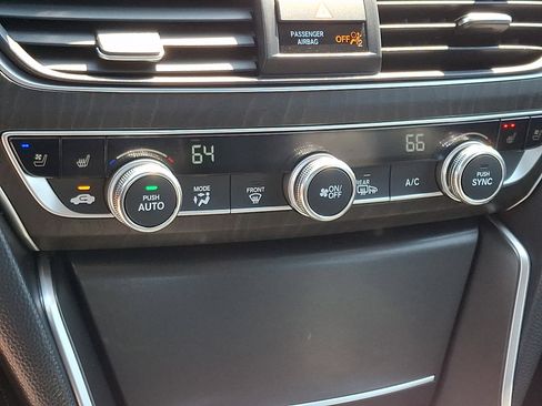 Used 2020 Honda Accord Touring image 16