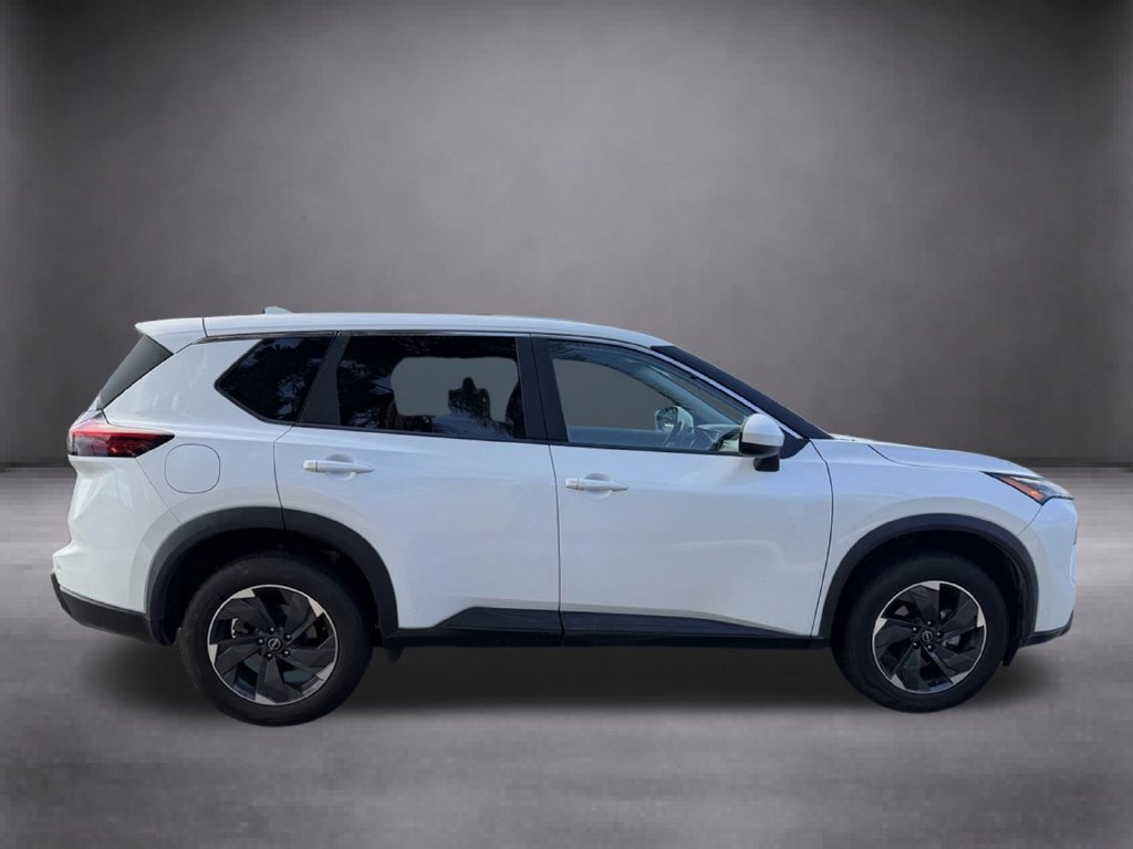 Used 2024 Nissan Rogue SV FWD image 16