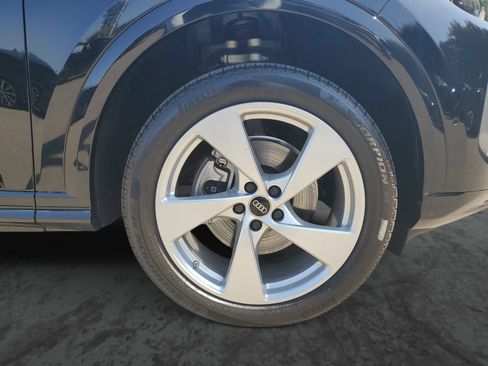 Used 2025 Audi Q5 Premium Plus w/ Premium Plus AWD/4WD image 6