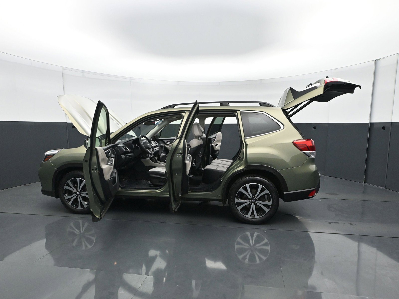 Used 2020 Subaru Forester Limited w/ Popular Package #3 AWD/4WD image 30