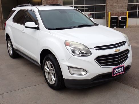 Used 2017 Chevrolet Equinox LT w/ Convenience Package FWD image 6