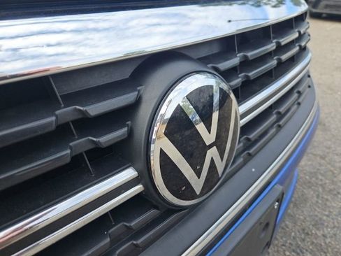 Used 2024 Volkswagen Jetta SE image 10