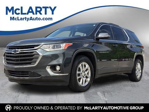 Used 2018 Chevrolet Traverse LT image 1