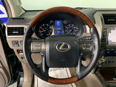 Used 2015 Lexus GX 460 w/ Premium Package AWD/4WD image 21