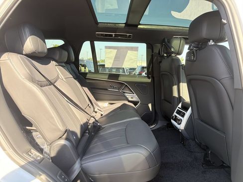 New 2026 Land Rover Range Rover Long Wheelbase SE AWD/4WD image 14