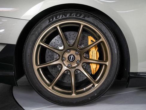 Used 2024 Nissan GT-R T-spec Dual-clutch 6-Speed Tra w/ Floor Mat Package image 27