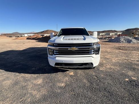 Used 2021 Chevrolet Silverado 2500 W/T w/ Gooseneck/5TH Wheel Package image 8