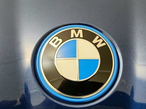Used 2025 BMW i5 eDrive40i RWD image 31