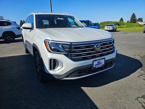 New 2025 Volkswagen Atlas SEL image 1