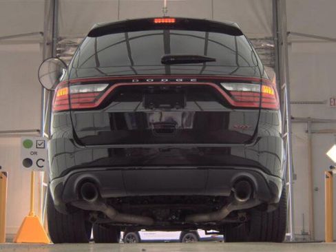 Used 2018 Dodge Durango SRT w/ Technology Group AWD/4WD image 5