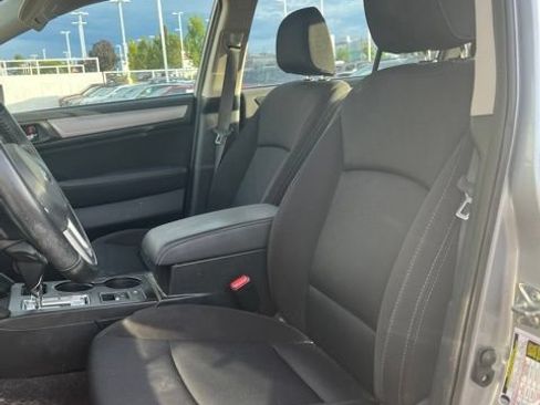 Used 2017 Subaru Legacy 2.5i Premium AWD/4WD image 11