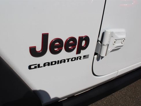 Used 2023 Jeep Gladiator Rubicon w/ Trailer Tow Package AWD/4WD image 31