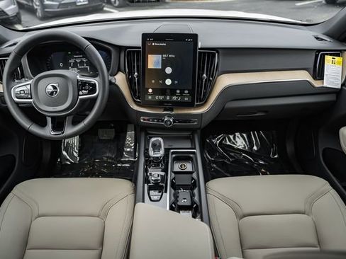 New 2026 Volvo XC60 B5 Plus w/ Protection Package Premier image 21