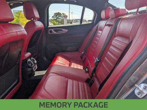 Used 2024 Alfa Romeo Giulia Veloce AWD/4WD image 24