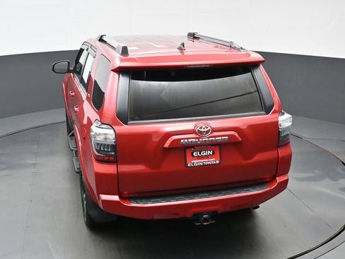 Used 2022 Toyota 4Runner SR5 AWD/4WD image 41