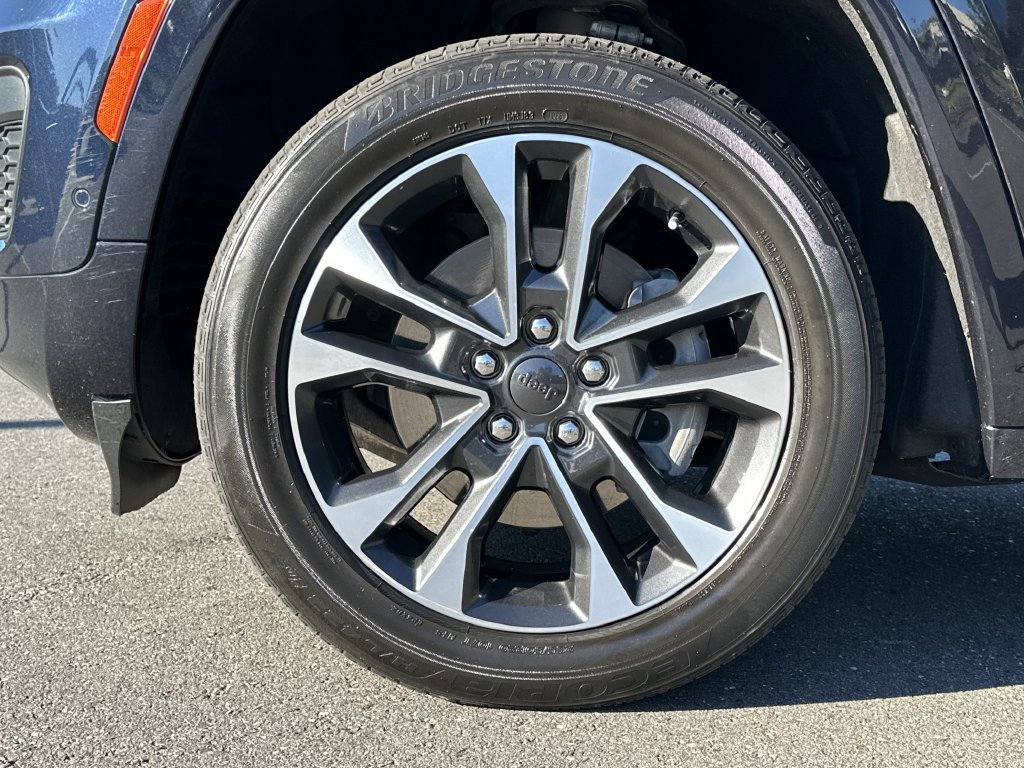 Certified 2023 Jeep Grand Cherokee L Overland AWD/4WD image 17