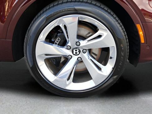 New 2025 Bentley Bentayga image 6