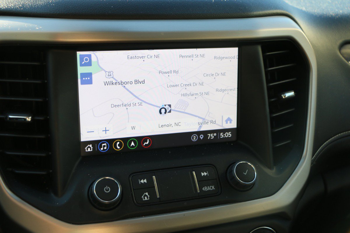 Used 2023 GMC Acadia Denali w/ Denali Ultimate Package FWD image 24