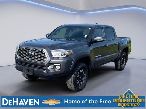 Used 2023 Toyota Tacoma TRD Off-Road w/ TRD Premium Off Road Package AWD/4WD image 2