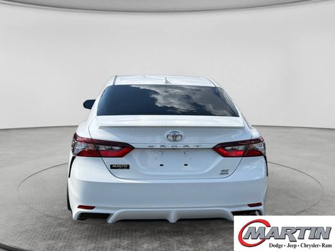 Used 2022 Toyota Camry SE AWD/4WD image 6