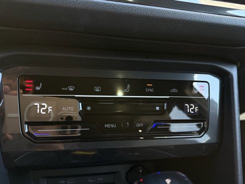 Used 2022 Volkswagen Tiguan SEL R-Line image 13