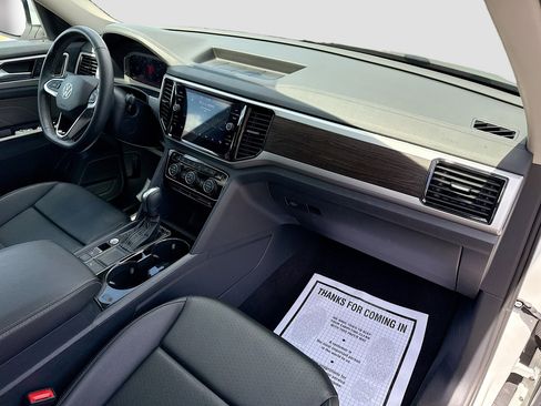 Used 2023 Volkswagen Atlas SE w/ Panoramic Sunroof Package FWD image 14