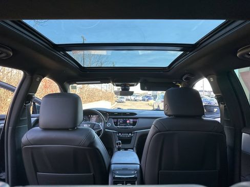 Used 2023 Cadillac XT5 Sportv w/ Technology Package AWD/4WD image 37