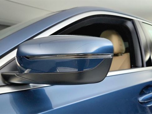 Used 2025 BMW 330i xDrive Sedan w/ Convenience Package image 23