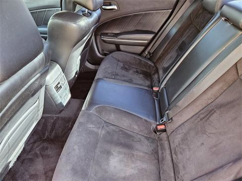 Used 2015 Dodge Charger R/T image 31
