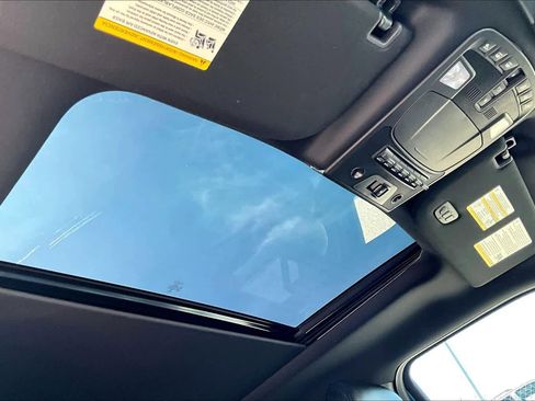 Used 2019 Ford F150 Raptor w/ Equipment Group 802A Luxury image 14