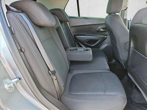 Used 2020 Chevrolet Trax LS FWD image 25