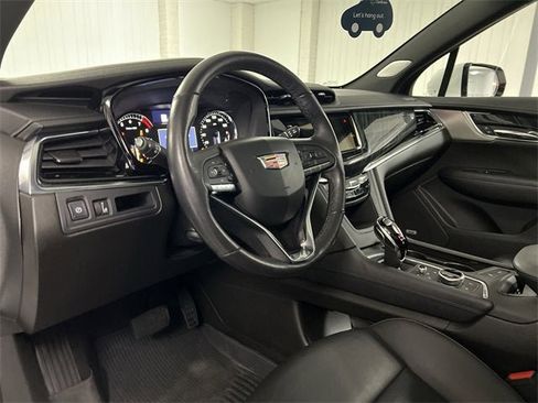 Certified 2023 Cadillac XT6 Premium Luxury image 10