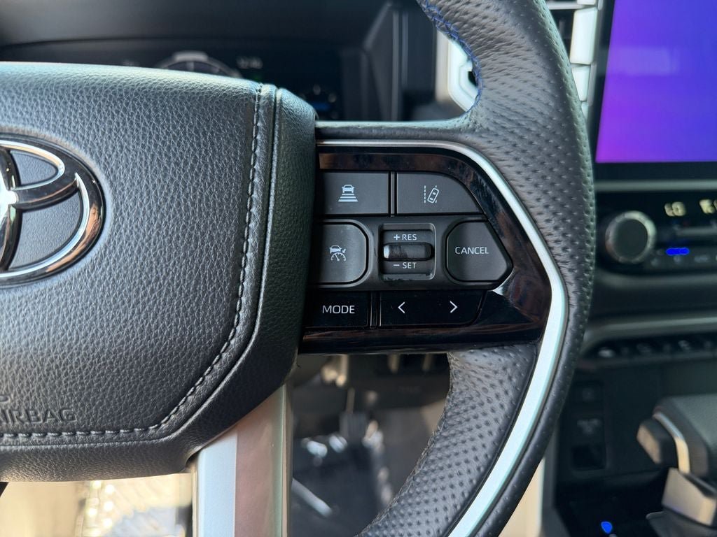 Used 2025 Toyota Sequoia Platinum AWD/4WD image 16