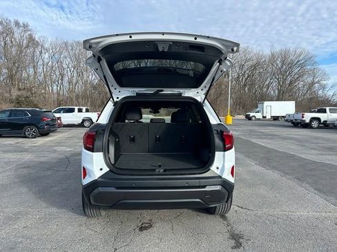 Used 2025 GMC Terrain Elevation image 17