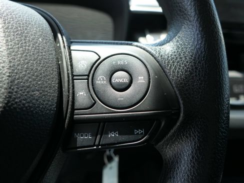 Used 2023 Toyota Corolla LE FWD image 16