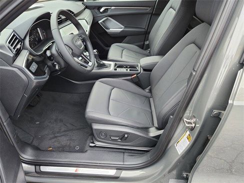 New 2025 Audi Q3 2.0T Premium image 12