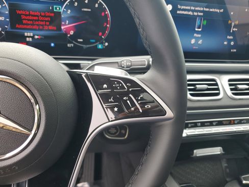 Certified 2026 Mercedes-Benz GLS 450 4MATIC image 32