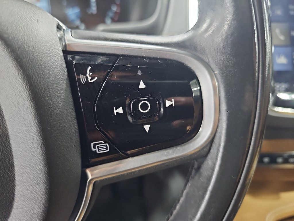 Used 2017 Volvo XC90 T6 Inscription w/ Vision Package AWD/4WD image 20